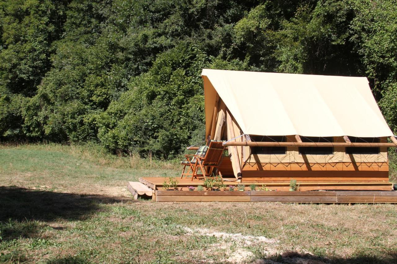 Chez Tombivouac Villa Pierrefonds Bagian luar foto