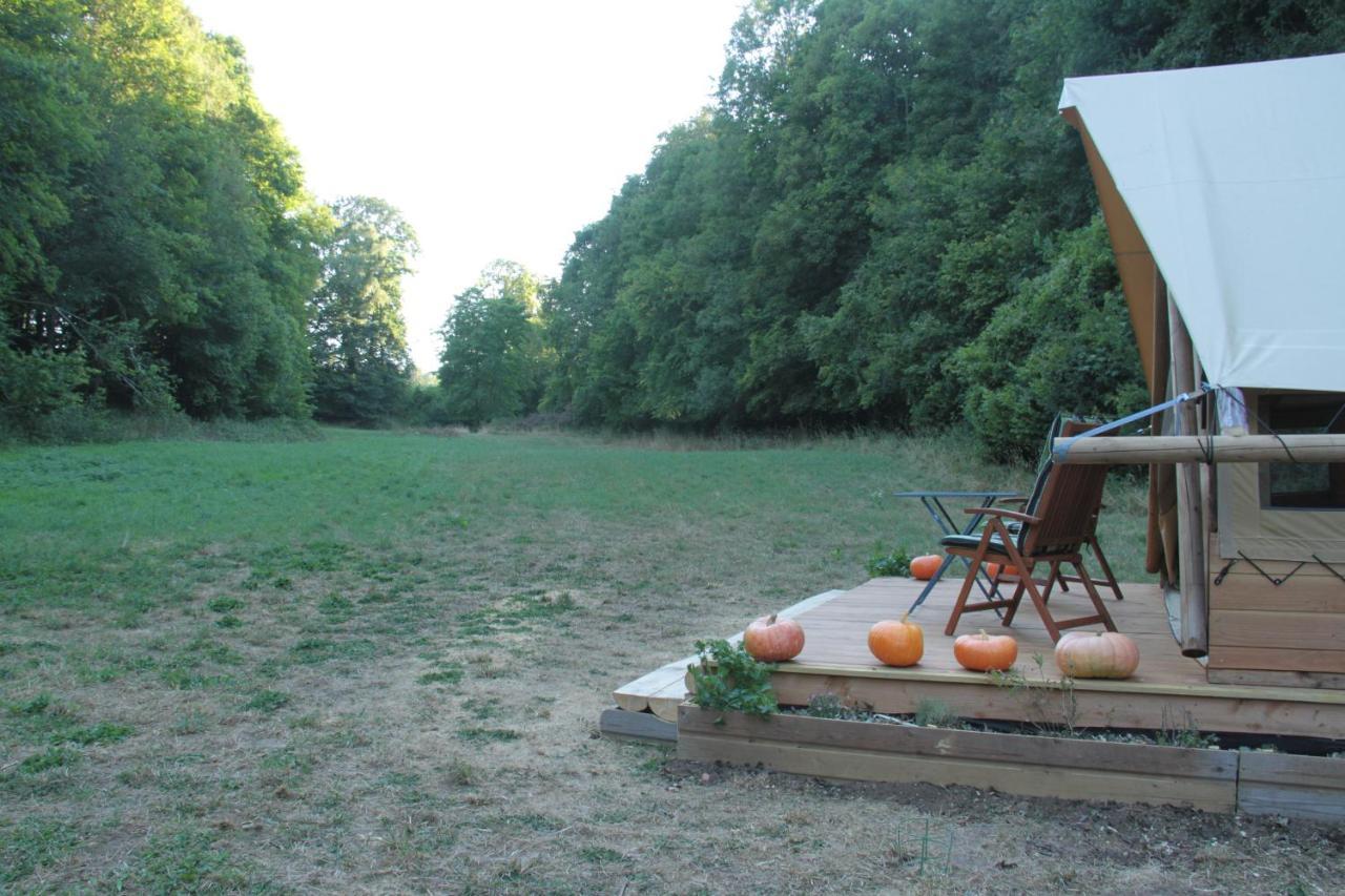 Chez Tombivouac Villa Pierrefonds Bagian luar foto
