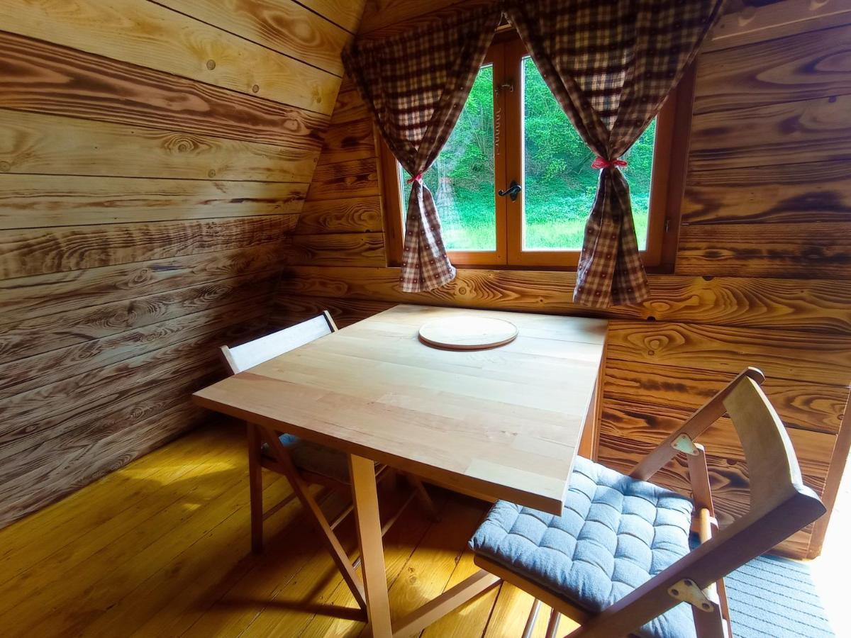 Chez Tombivouac Villa Pierrefonds Bagian luar foto