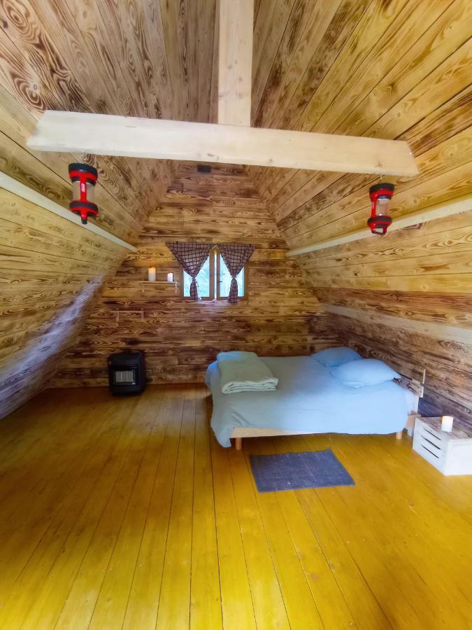 Chez Tombivouac Villa Pierrefonds Bagian luar foto